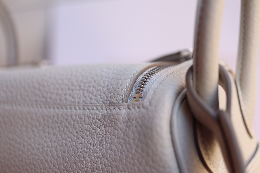 에르메스 미니 린디백19 나타 화이트 은장 끌레망스 가죽